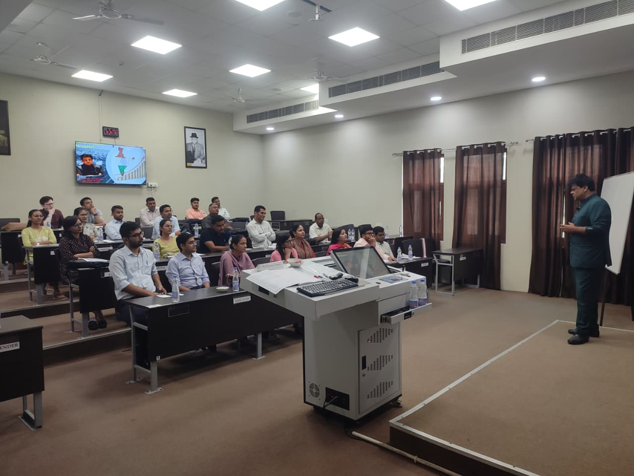 राज्य स्तरीय अधिकारियों के लिए नेतृत्व एवं प्रबंधन विकास कार्यक्रम - सातवाँ बैच, IIM रोहतक