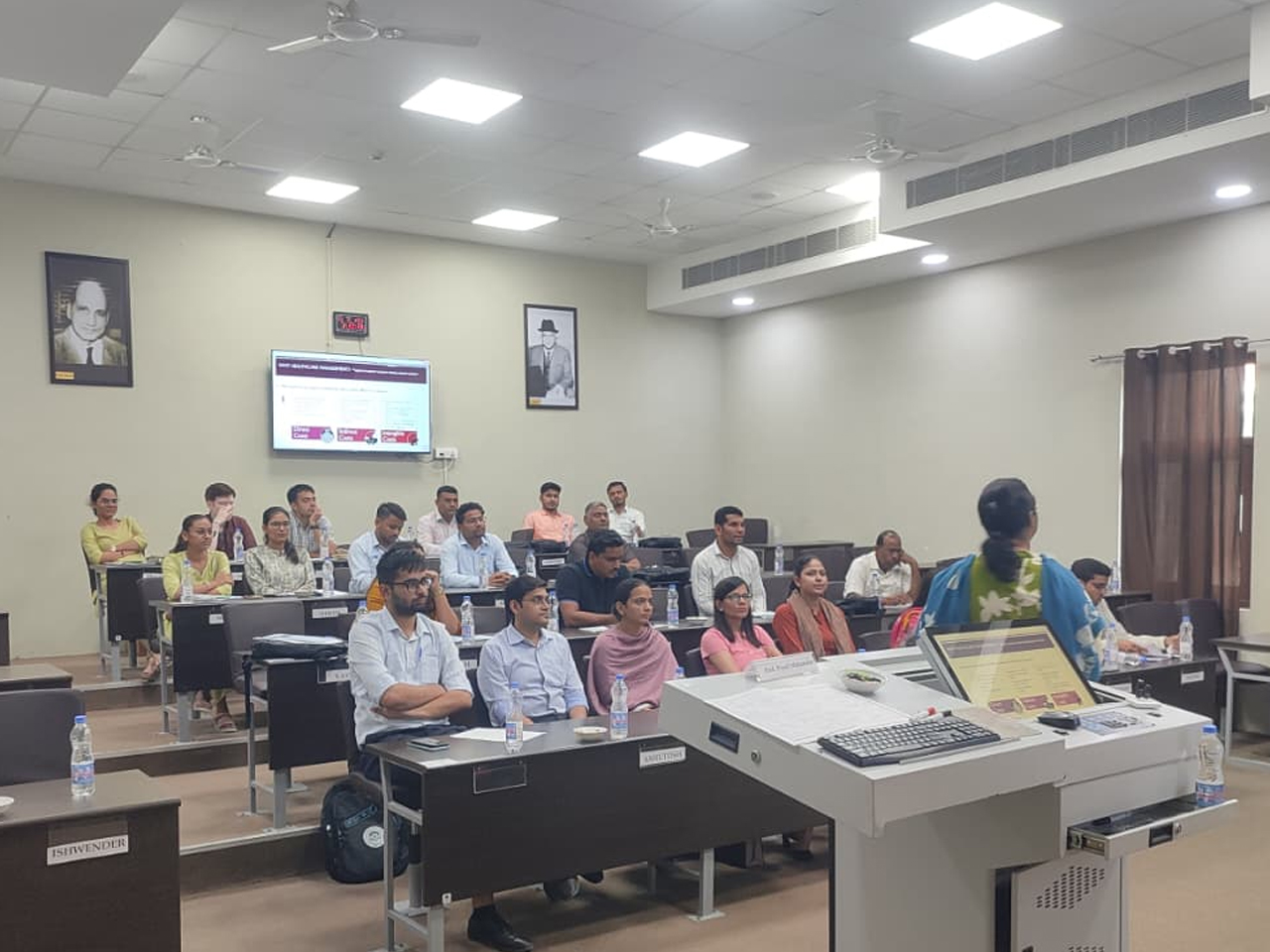 राज्य स्तरीय अधिकारियों के लिए नेतृत्व एवं प्रबंधन विकास कार्यक्रम - सातवाँ बैच, IIM रोहतक